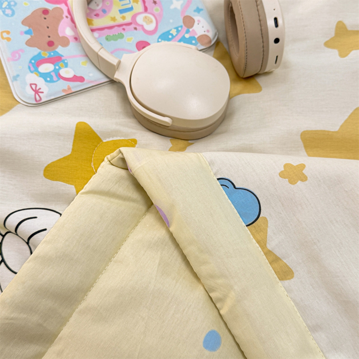 91家纺网 家纺一手货源 找家纺 名兮家居 2026新款正版授权经典奥特曼全棉夏被四件套【含防伪标】 全棉夏被-星星奥特曼