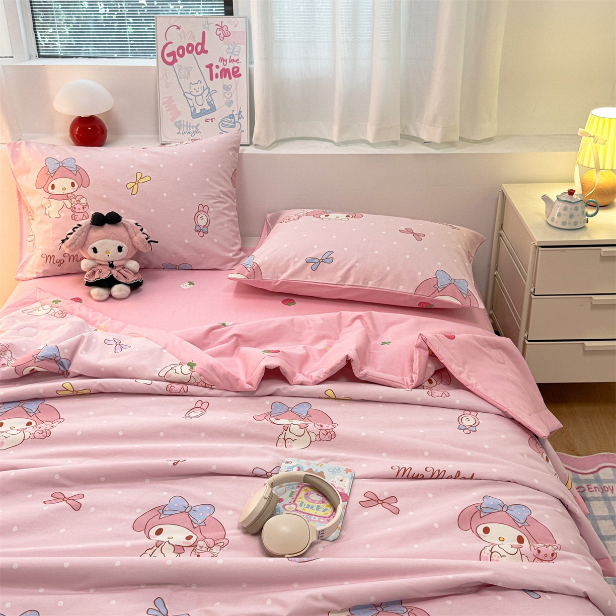 91家纺网 家纺一手货源 找家纺 名兮家居 2026新款正版授权经典奥特曼全棉夏被四件套【含防伪标】 全棉夏被-魔法美乐蒂