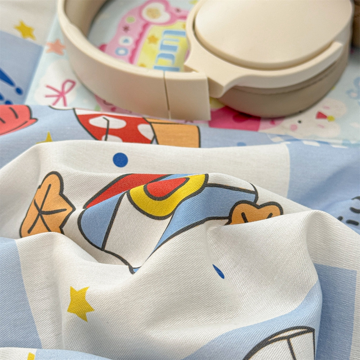 91家纺网 家纺一手货源 找家纺 名兮家居 2026新款正版授权经典奥特曼全棉夏被四件套【含防伪标】 全棉夏被-小小艾斯