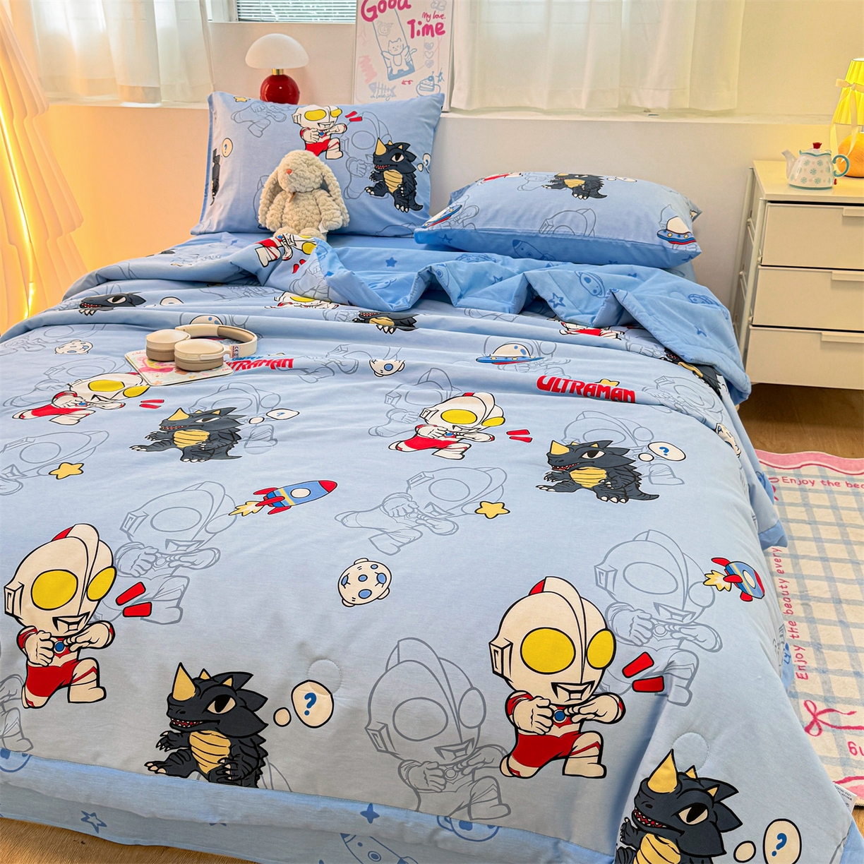 91家纺网 家纺一手货源 找家纺 名兮家居 2026新款正版授权经典奥特曼全棉夏被四件套【含防伪标】 全棉夏被-奥特勇士
