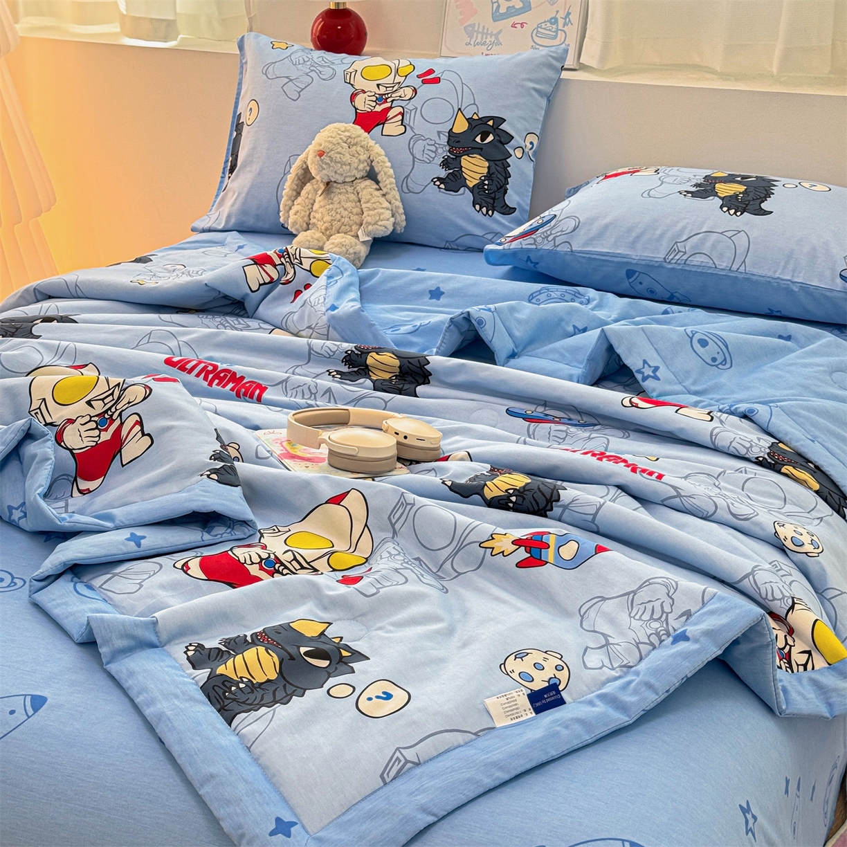 91家纺网 家纺一手货源 找家纺 名兮家居 2026新款正版授权经典奥特曼全棉夏被四件套【含防伪标】 全棉夏被-奥特勇士