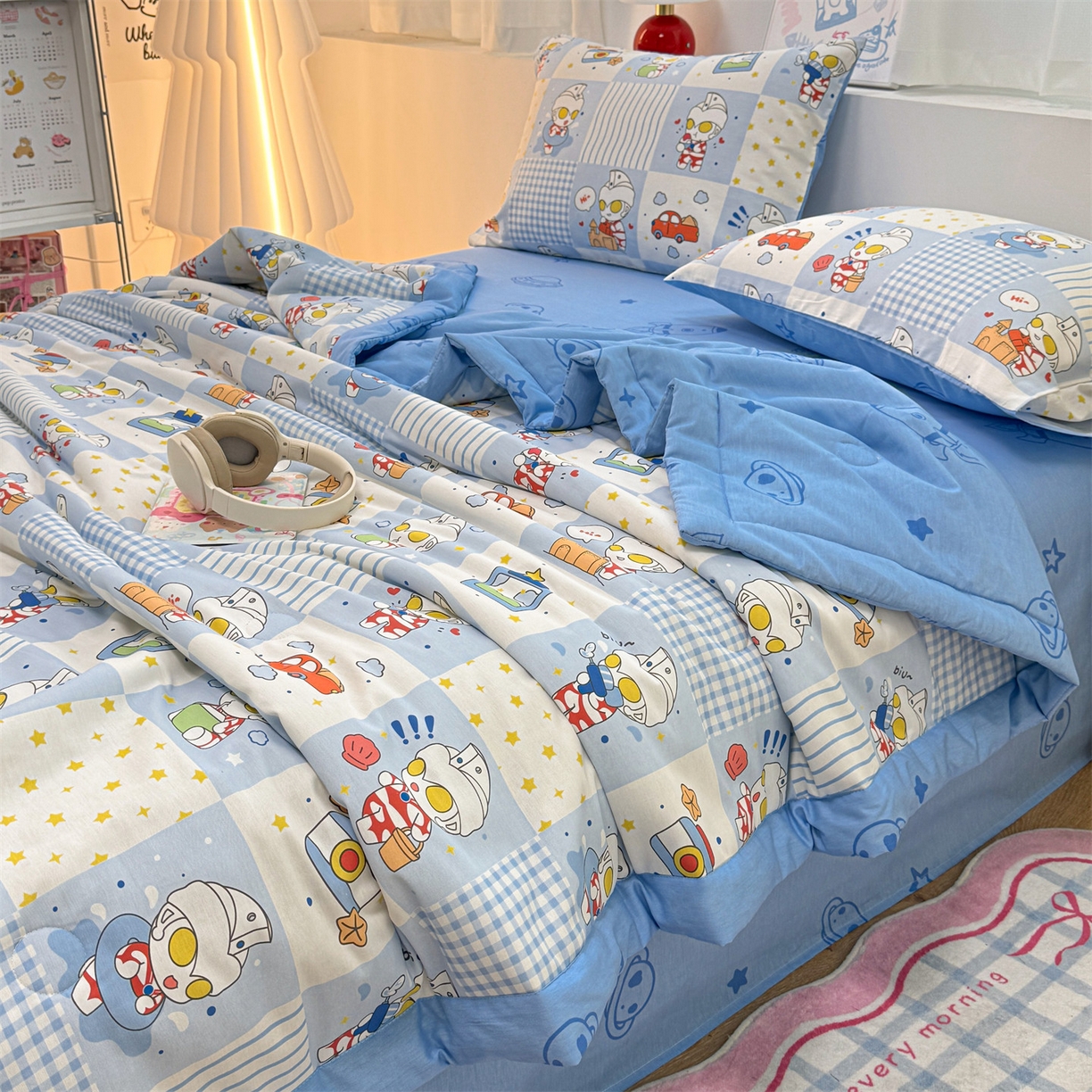 91家纺网 家纺一手货源 找家纺 名兮家居 2026新款正版授权经典奥特曼全棉夏被四件套【含防伪标】 全棉夏被-小小艾斯