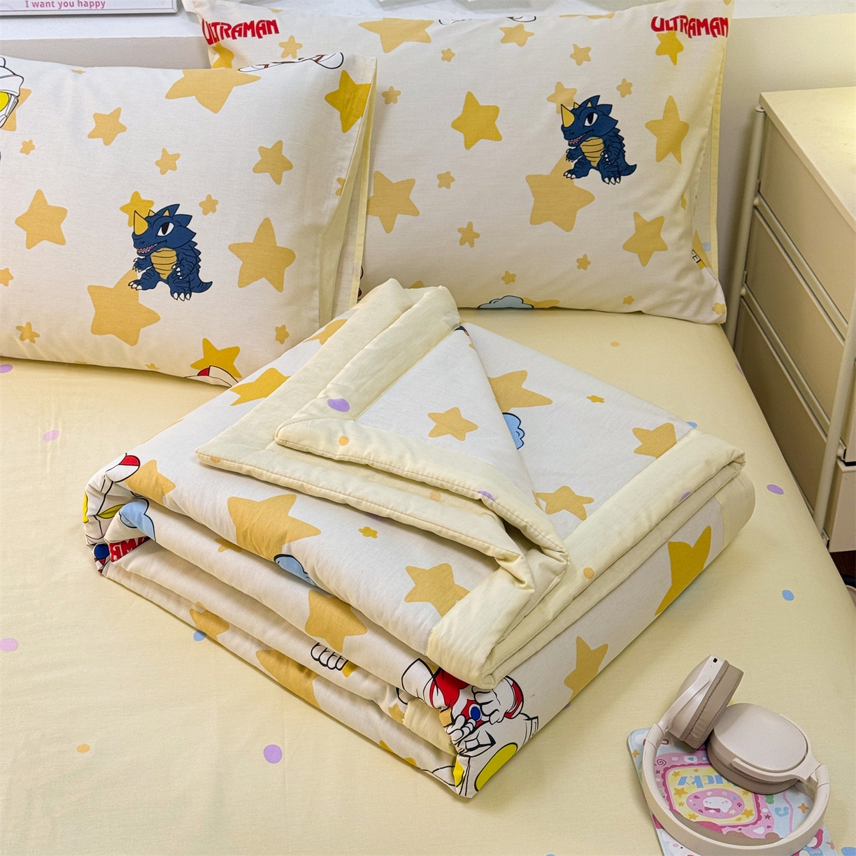 91家纺网 家纺一手货源 找家纺 名兮家居 2026新款正版授权经典奥特曼全棉夏被四件套【含防伪标】 全棉夏被-星星奥特曼