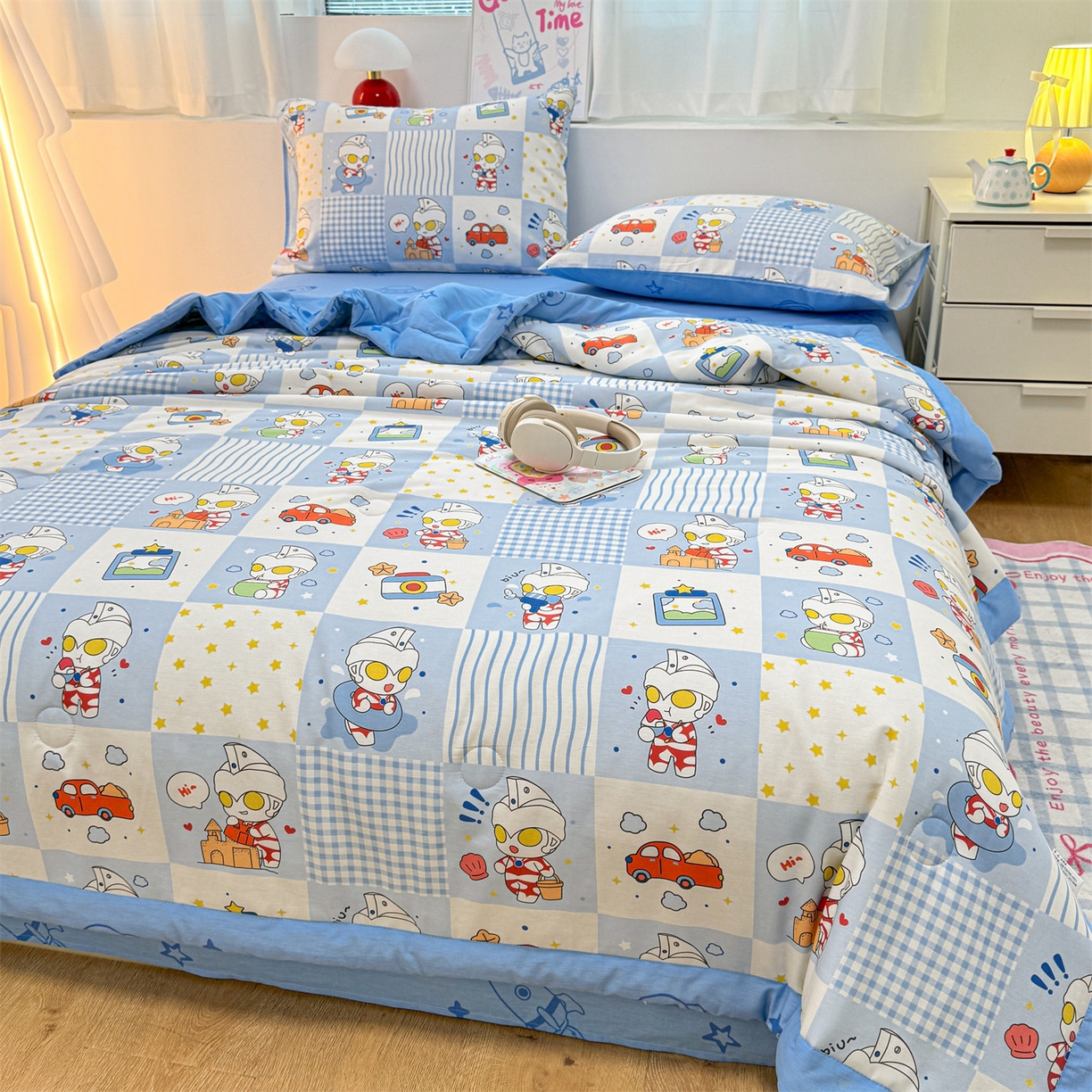 91家纺网 家纺一手货源 找家纺 名兮家居 2026新款正版授权经典奥特曼全棉夏被四件套【含防伪标】 全棉夏被-小小艾斯