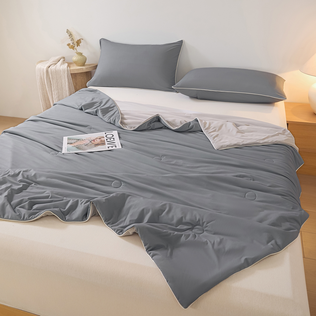 91家纺网 家纺一手货源 找家纺 寐眠 2026新款凉感纯色双拼夏被夏凉被空调被-风格二 暮灰静凉