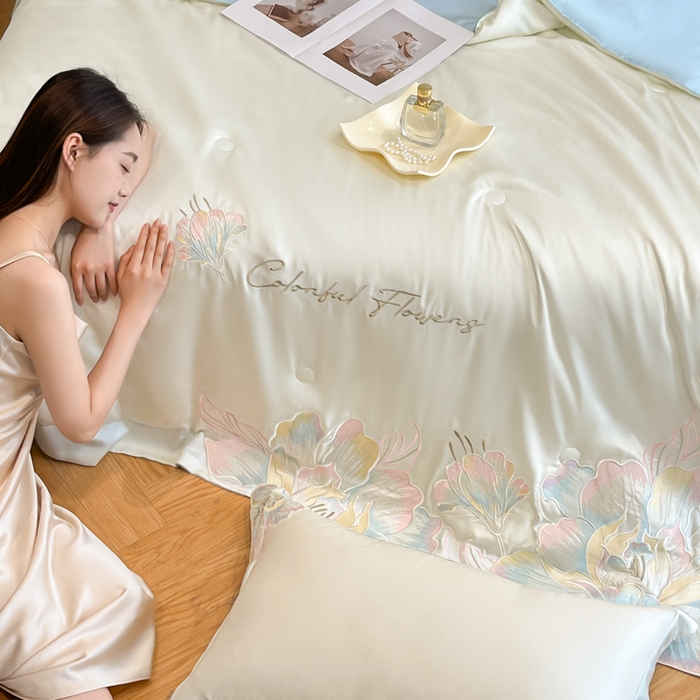 91家纺网 家纺一手货源 找家纺 女子家纺 2026新款天丝柔软亲肤夏凉被-华尔兹 华尔兹-白+蓝