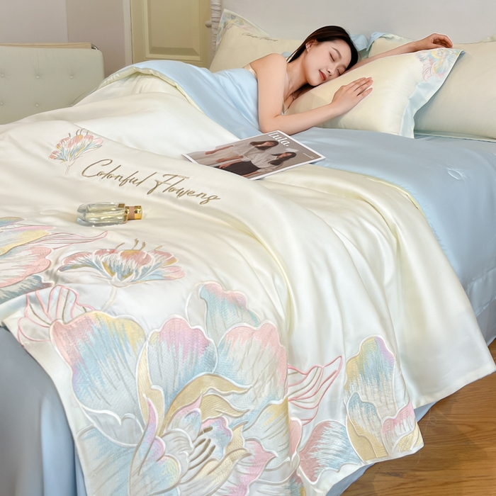 91家纺网 家纺一手货源 找家纺 女子家纺 2026新款天丝柔软亲肤夏凉被-华尔兹 华尔兹-白+蓝