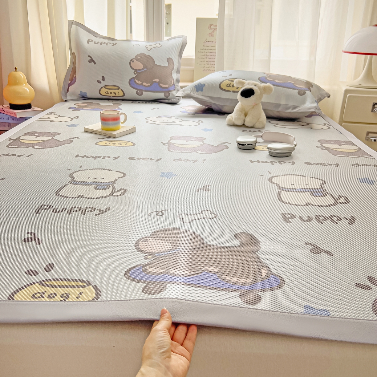 川悦生活 2026新款时尚数码印花冰藤席 小狗运动会