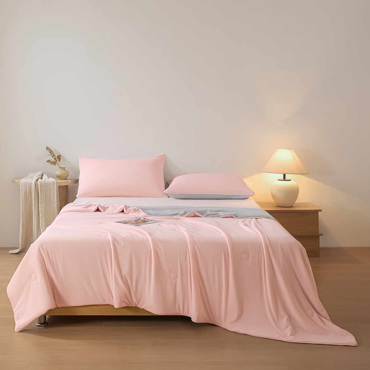 91家纺网 家纺一手货源 找家纺 寐眠 2026新款凉感纯色双拼夏被夏凉被空调被-风格二 桃桃凉夏