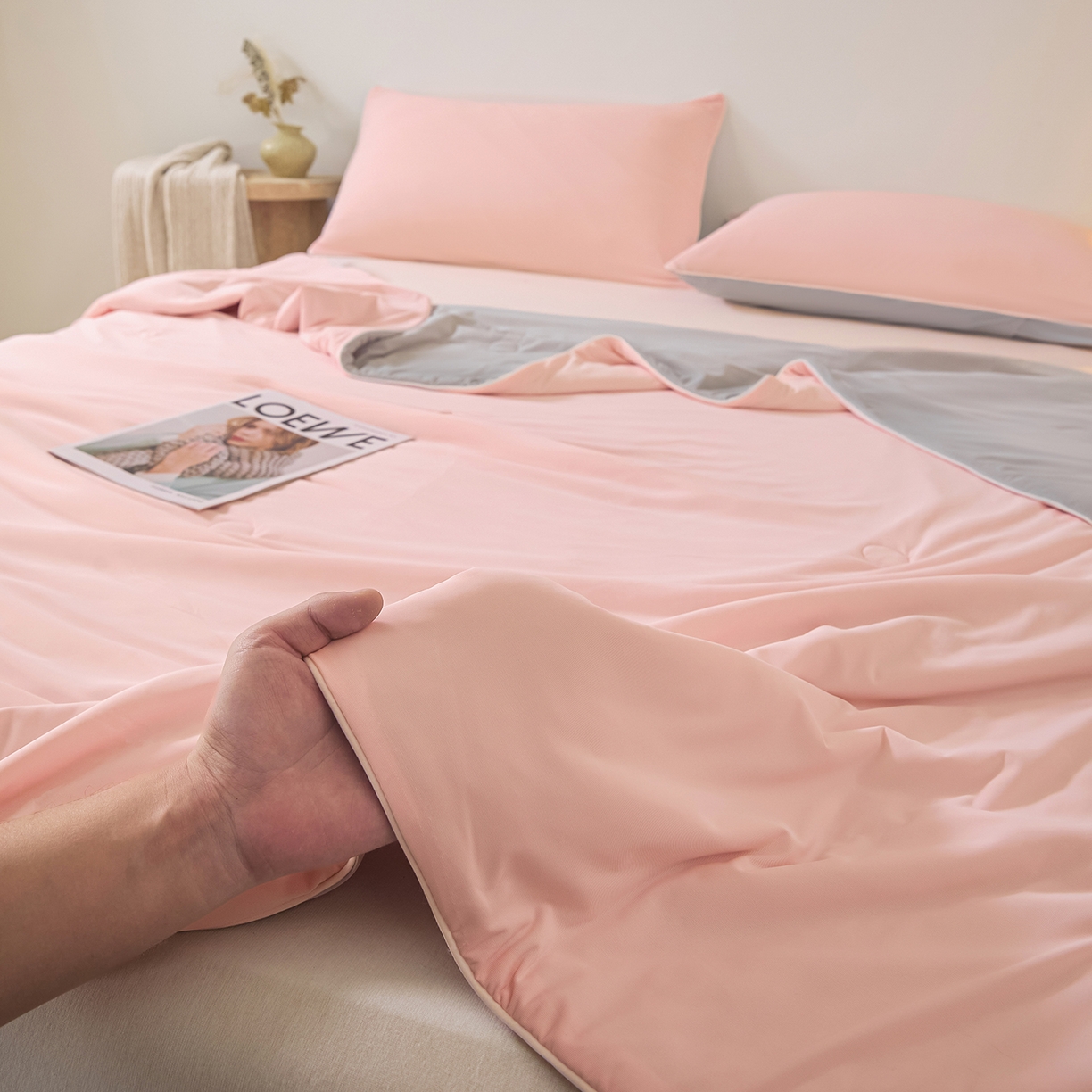 91家纺网 家纺一手货源 找家纺 寐眠 2026新款凉感纯色双拼夏被夏凉被空调被-风格二 桃桃凉夏