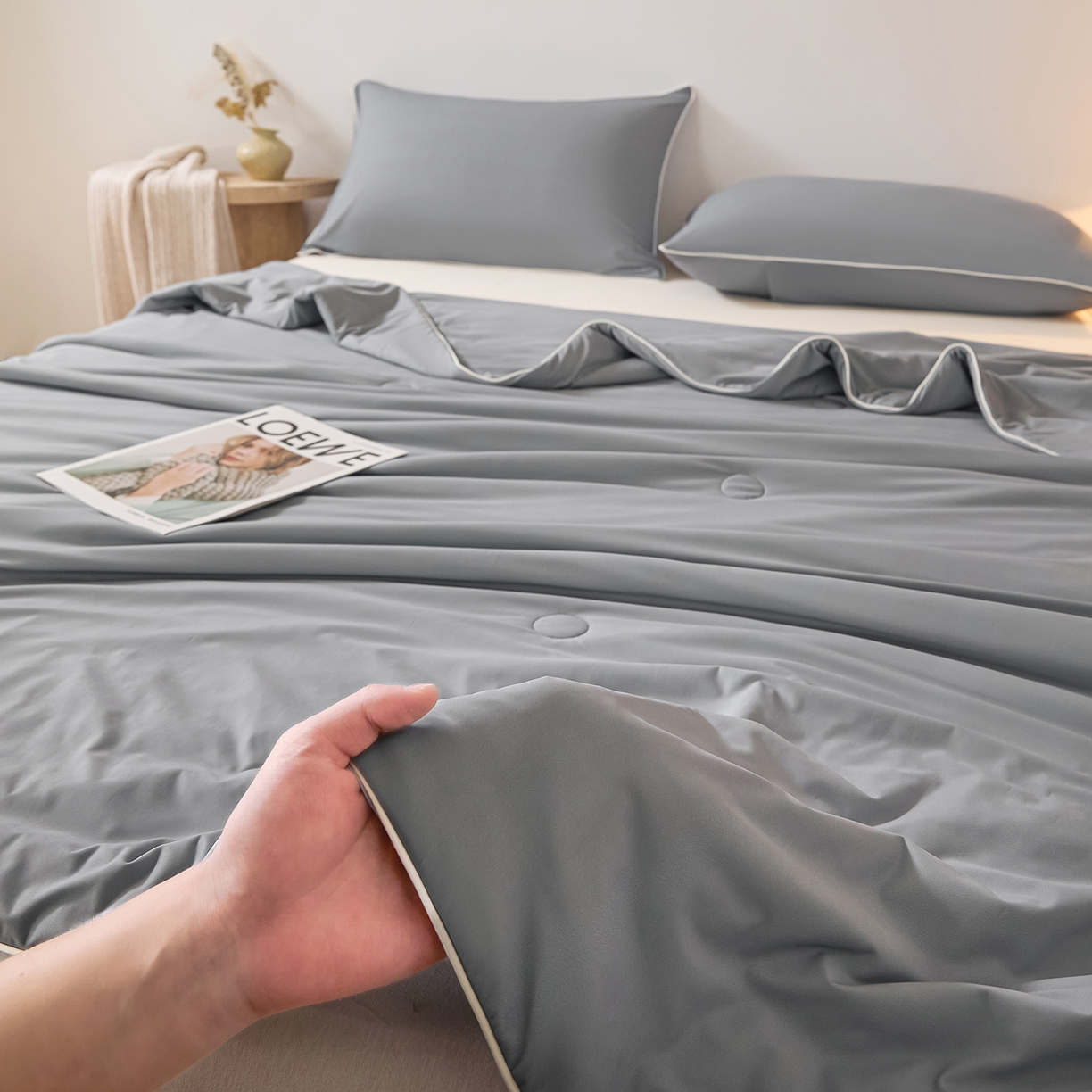 91家纺网 家纺一手货源 找家纺 寐眠 2026新款凉感纯色双拼夏被夏凉被空调被-风格二 云灰冰柔