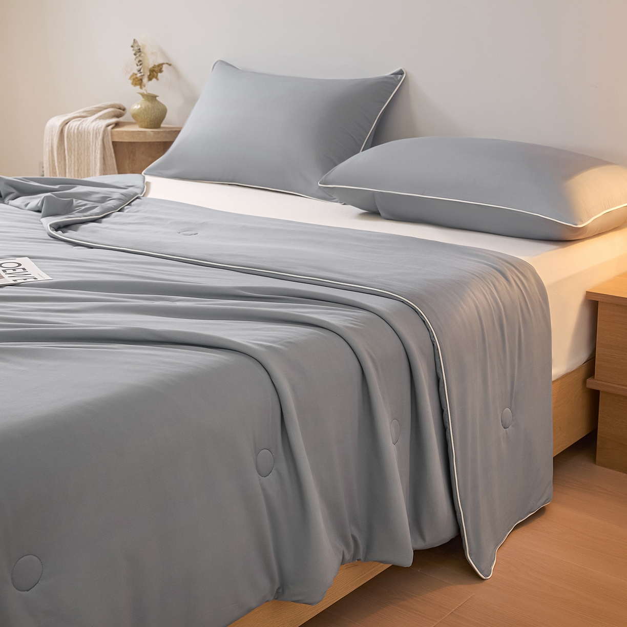 91家纺网 家纺一手货源 找家纺 寐眠 2026新款凉感纯色双拼夏被夏凉被空调被-风格二 云灰冰柔