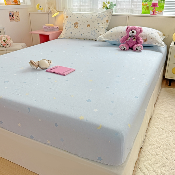 91家纺网 家纺一手货源 找家纺 依庭 2026新款12868全棉纯棉印花床笠小熊天文馆