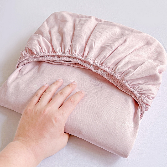 91家纺网 家纺一手货源 找家纺 依庭 2026新款12868全棉纯棉印花床笠叶语轻喃