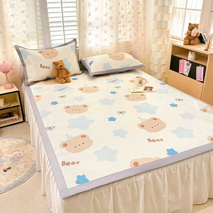 91家纺网 家纺一手货源 找家纺 川悦生活 2026新款时尚数码印花冰藤席 熊仔小歪