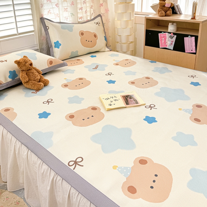 91家纺网 家纺一手货源 找家纺 川悦生活 2026新款时尚数码印花冰藤席 熊仔小歪