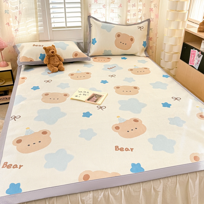 91家纺网 家纺一手货源 找家纺 川悦生活 2026新款时尚数码印花冰藤席 熊仔小歪