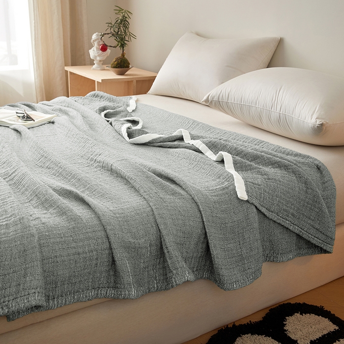 91家纺网 家纺一手货源 找家纺 （总）卡奥家纺 2026新款全棉水洗三层纱盖毯-初见