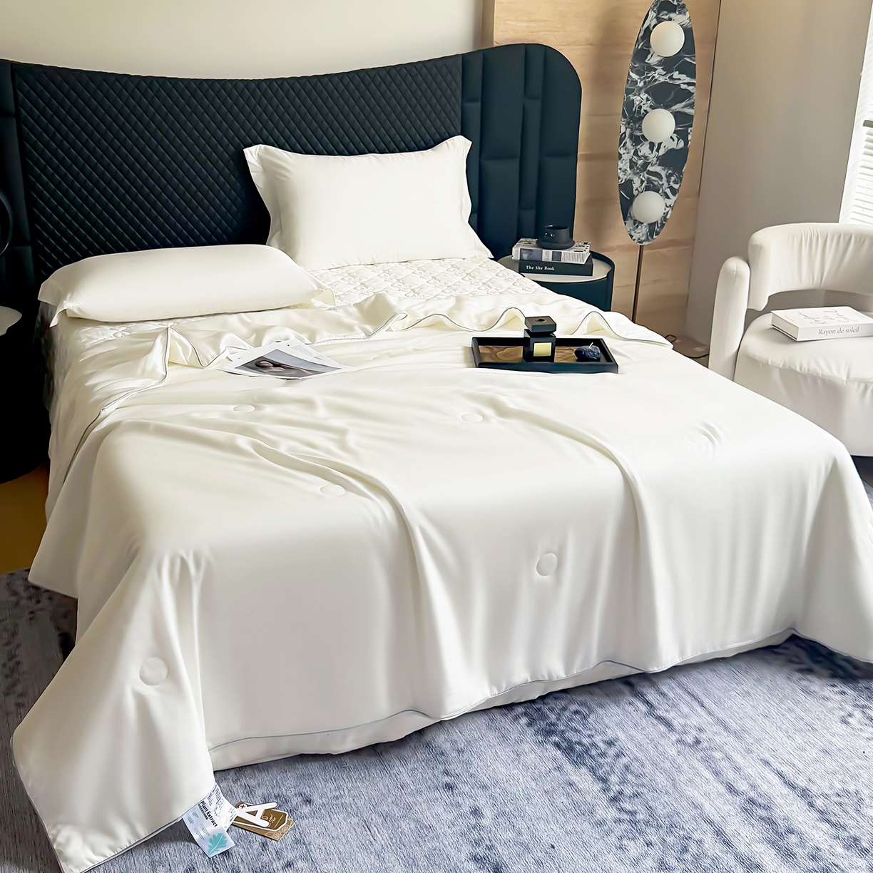 91家纺网 家纺一手货源 找家纺 三俏家纺 2026新款夏被100%莱赛尔天丝纯色床盖款夏被四件套60支天丝夏凉被 米白色