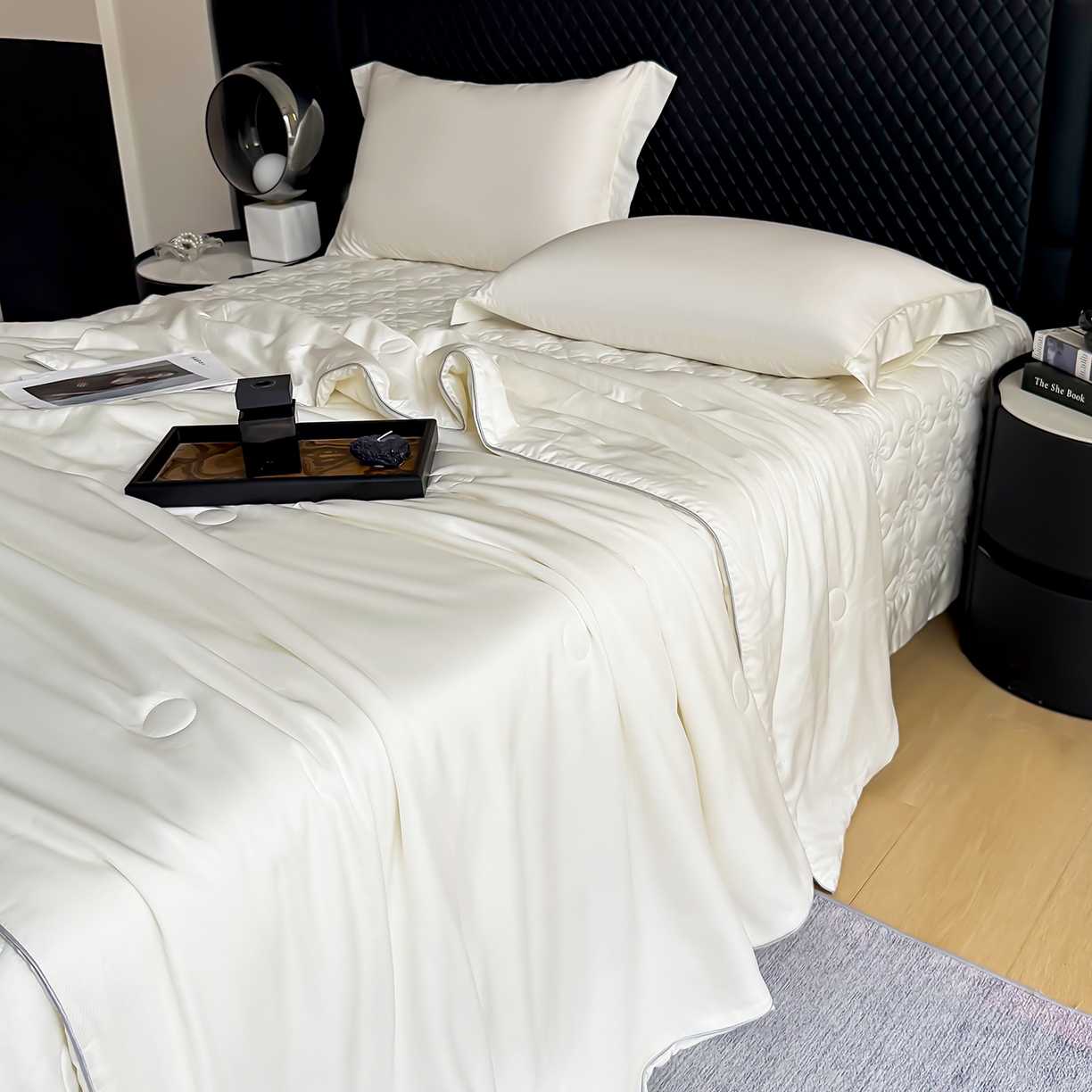 91家纺网 家纺一手货源 找家纺 三俏家纺 2026新款夏被100%莱赛尔天丝纯色床盖款夏被四件套60支天丝夏凉被 米白色