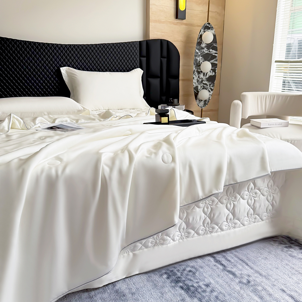 91家纺网 家纺一手货源 找家纺 三俏家纺 2026新款夏被100%莱赛尔天丝纯色床盖款夏被四件套60支天丝夏凉被 米白色