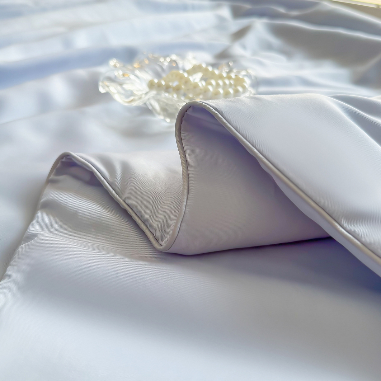 91家纺网 家纺一手货源 找家纺 三俏家纺 2026新款夏被100%莱赛尔天丝纯色床盖款夏被四件套60支天丝夏凉被 雾霾蓝