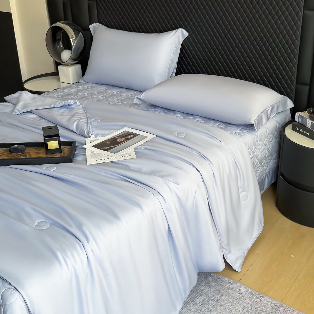 91家纺网 家纺一手货源 找家纺 三俏家纺 2026新款夏被100%莱赛尔天丝纯色床盖款夏被四件套60支天丝夏凉被 雾霾蓝