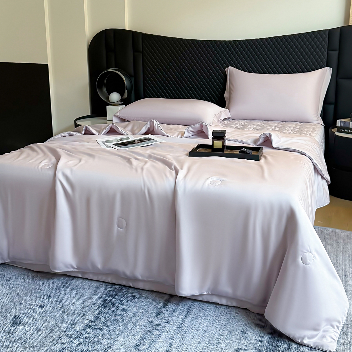 91家纺网 家纺一手货源 找家纺 三俏家纺 2026新款夏被100%莱赛尔天丝纯色床盖款夏被四件套60支天丝夏凉被 香芋紫