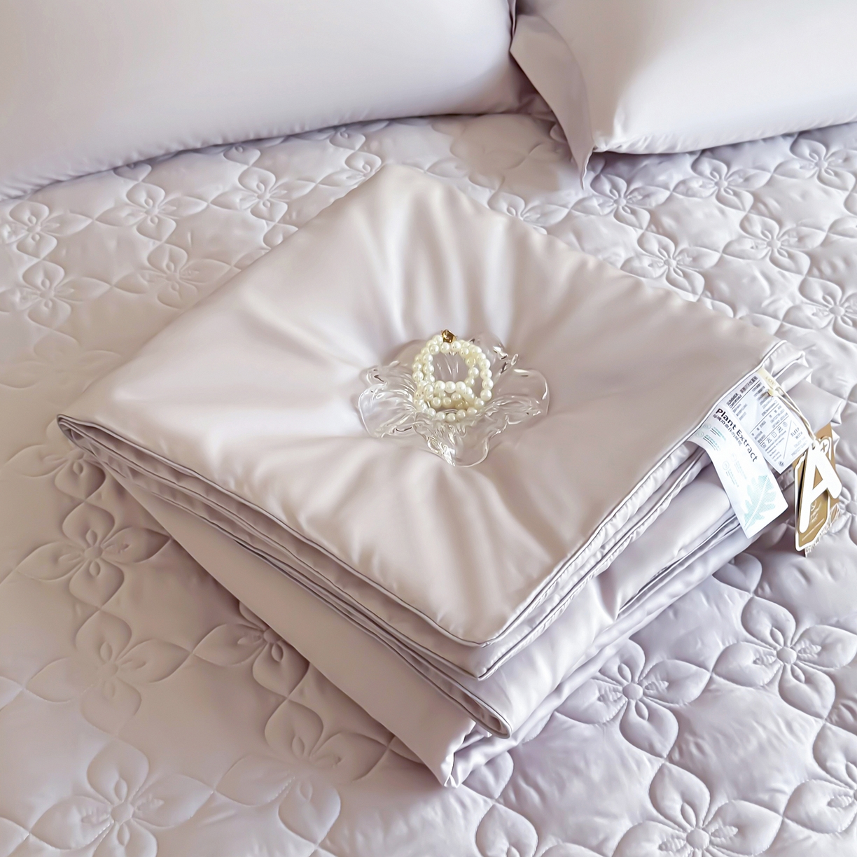 91家纺网 家纺一手货源 找家纺 三俏家纺 2026新款夏被100%莱赛尔天丝纯色床盖款夏被四件套60支天丝夏凉被 香芋紫