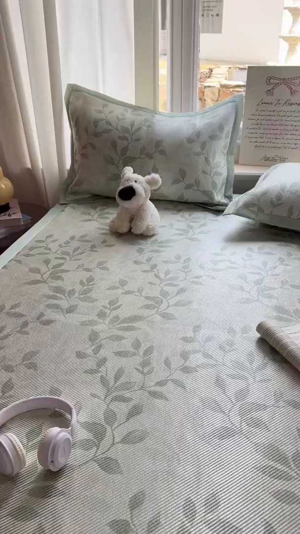 91家纺网 家纺一手货源 找家纺 川悦生活 2026新款时尚数码印花冰藤席 叶雨-绿水