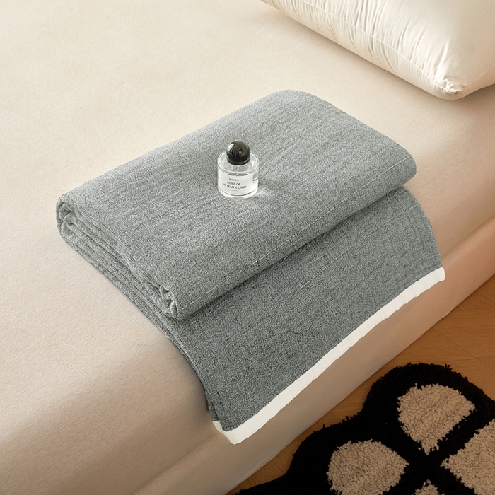 91家纺网 家纺一手货源 找家纺 卡奥家纺 2026新款全棉水洗三层纱盖毯-初见 初见-灰