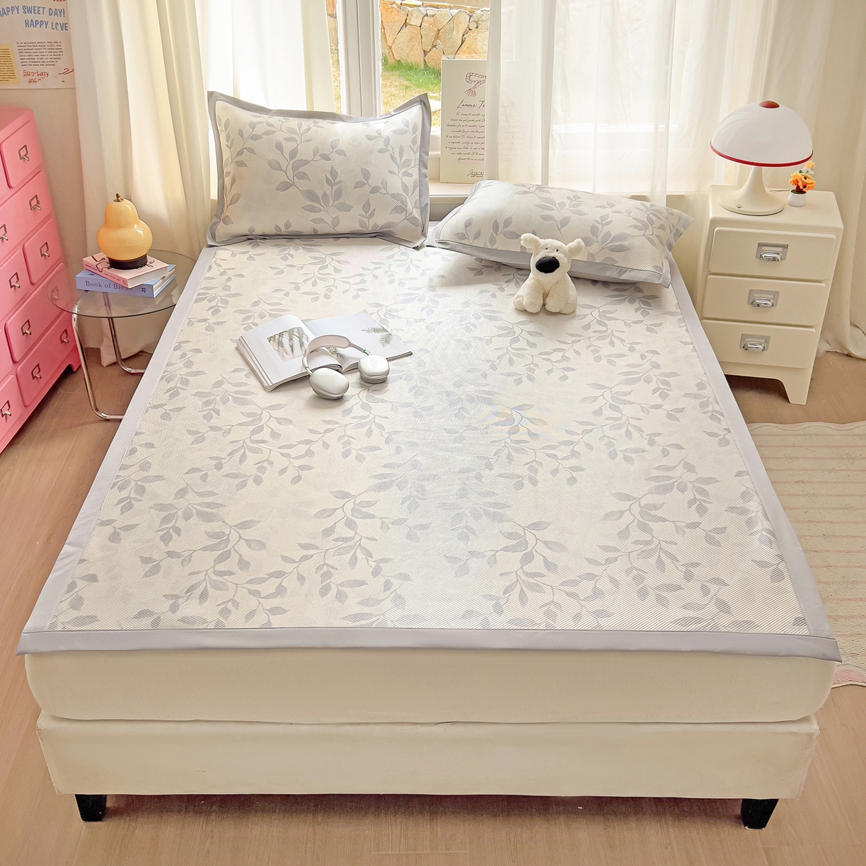 91家纺网 家纺一手货源 找家纺 川悦生活 2026新款时尚数码印花冰藤席 叶雨-银沐