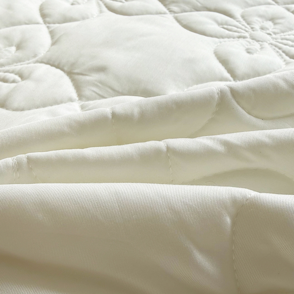 91家纺网 家纺一手货源 找家纺 （总）三俏家纺 2026新款60支双面天丝床盖纯色