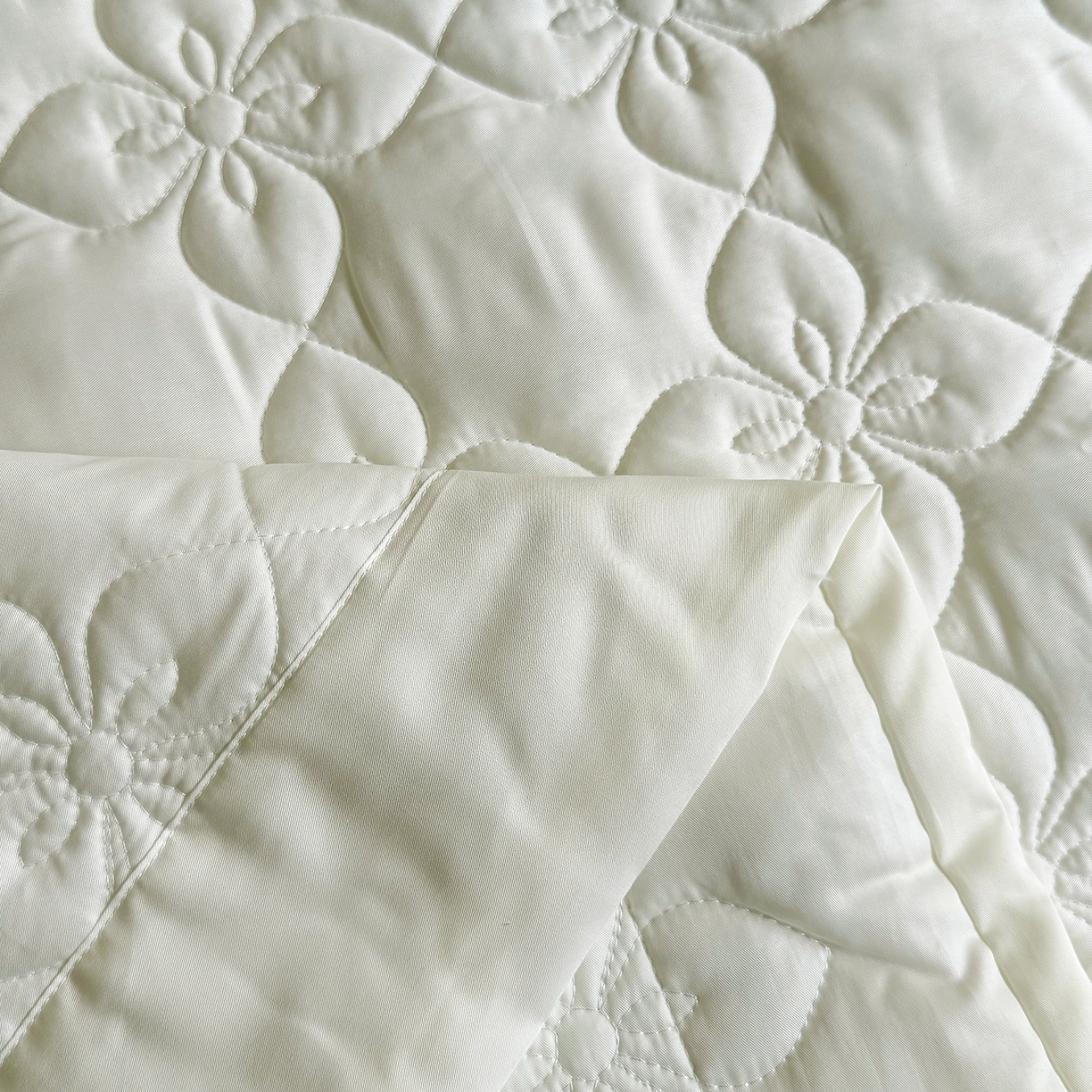 91家纺网 家纺一手货源 找家纺 （总）三俏家纺 2026新款60支双面天丝床盖纯色