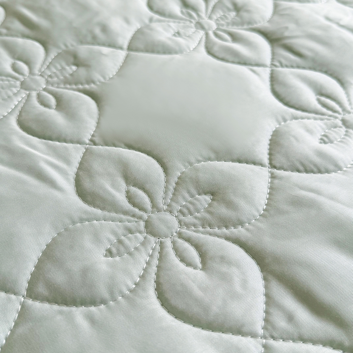 91家纺网 家纺一手货源 找家纺 三俏家纺 2026新款60支双面天丝床盖纯色 薄荷绿