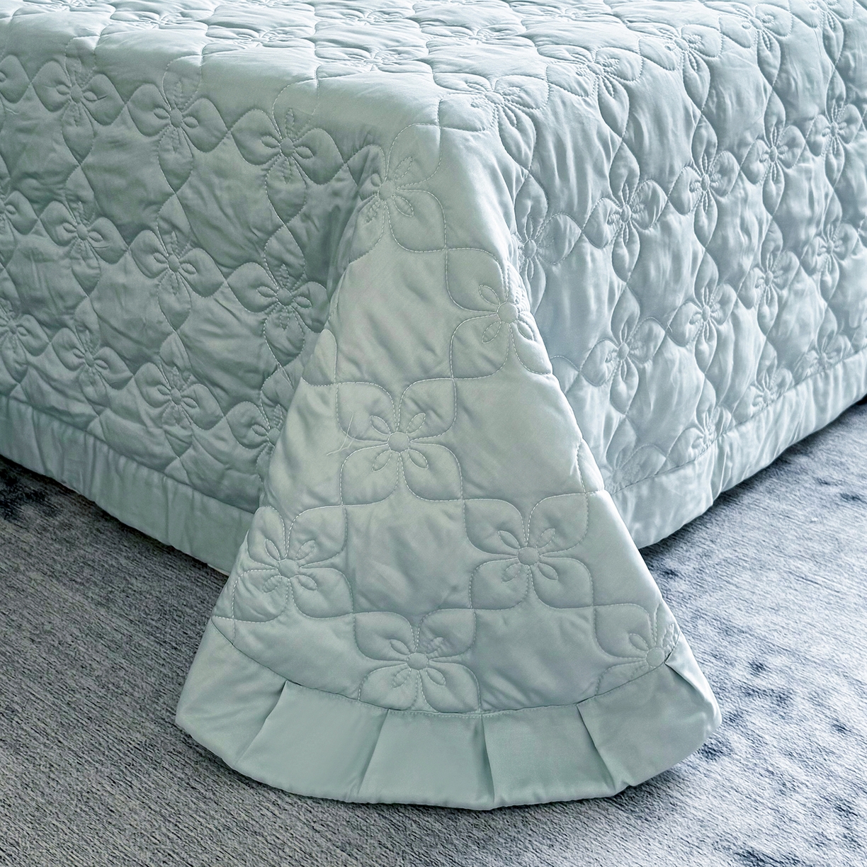 91家纺网 家纺一手货源 找家纺 三俏家纺 2026新款60支双面天丝床盖纯色 浅青蓝