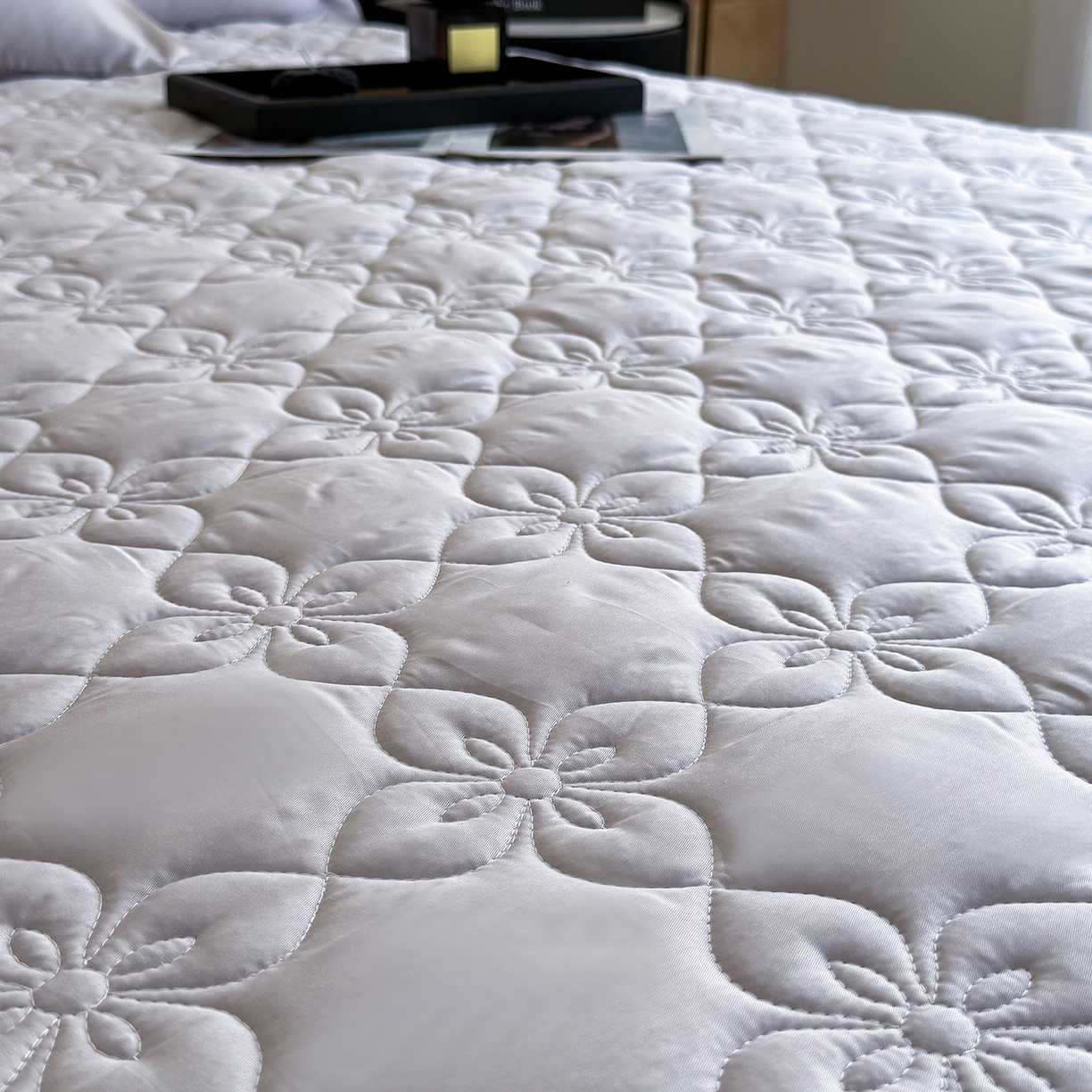 91家纺网 家纺一手货源 找家纺 三俏家纺 2026新款60支双面天丝床盖纯色 香芋紫