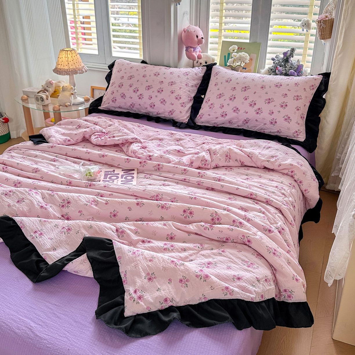 91家纺网 家纺一手货源 找家纺 优卡迪家纺馆 2026新款皱皱棉黑花边夏被四件套下载文件包含买家秀 午后甜梦(花边款)