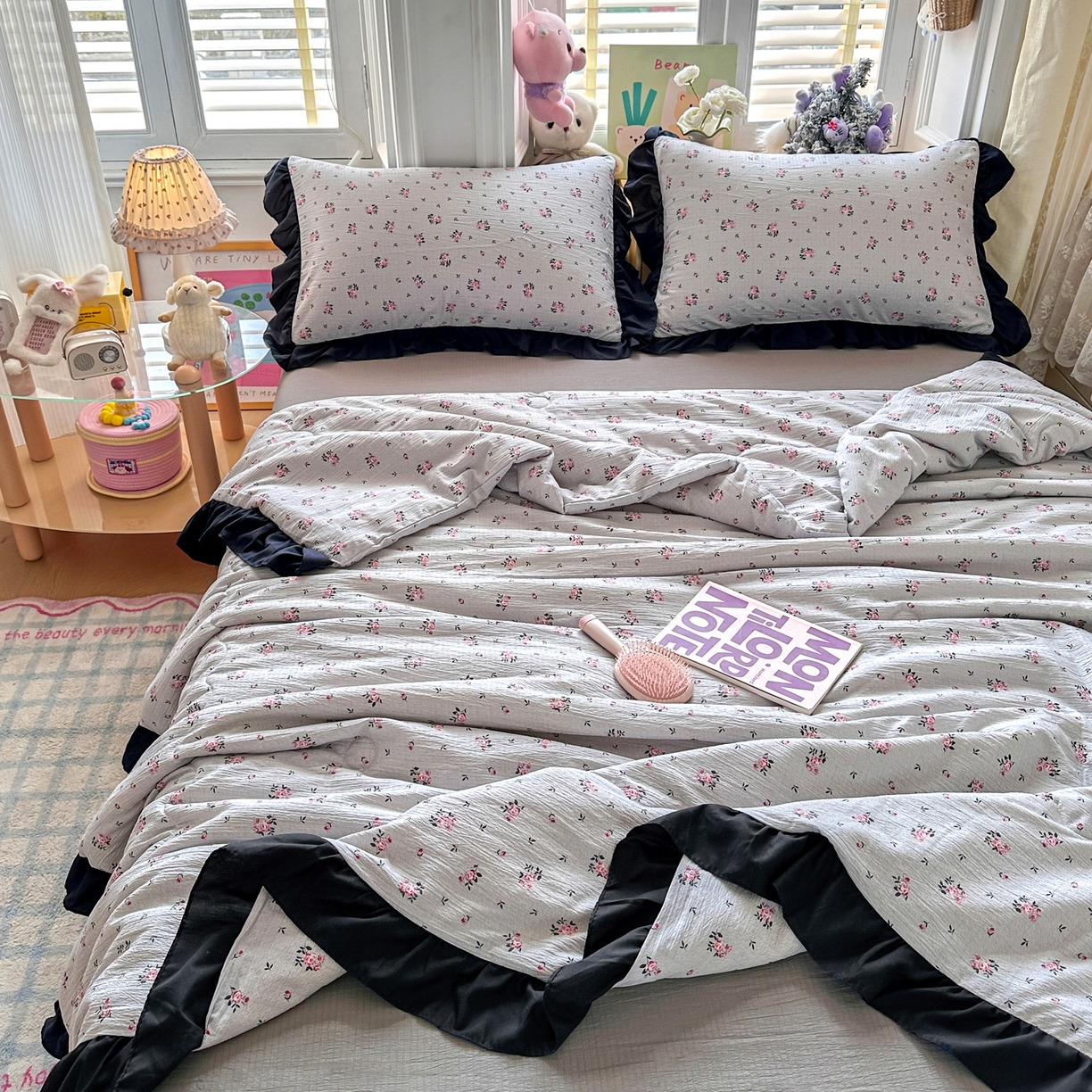 91家纺网 家纺一手货源 找家纺 优卡迪家纺馆 2026新款皱皱棉黑花边夏被四件套下载文件包含买家秀 花园日记(花边款)