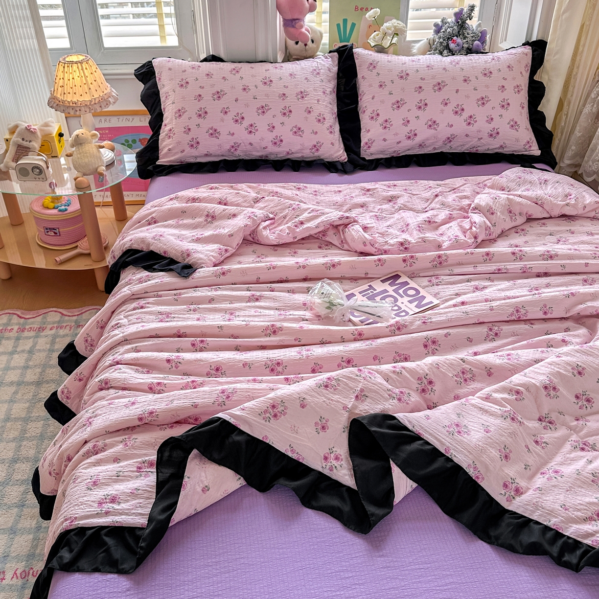 91家纺网 家纺一手货源 找家纺 优卡迪家纺馆 2026新款皱皱棉黑花边夏被四件套下载文件包含买家秀 午后甜梦(花边款)