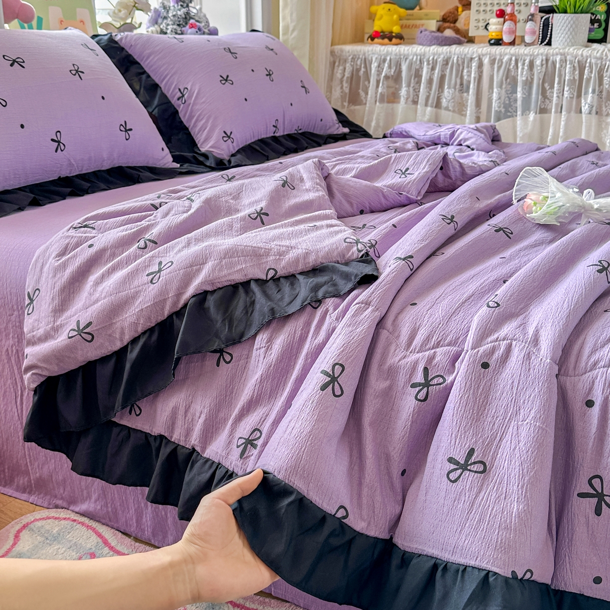 91家纺网 家纺一手货源 找家纺 优卡迪家纺馆 2026新款皱皱棉黑花边夏被四件套下载文件包含买家秀 紫苏(花边款)