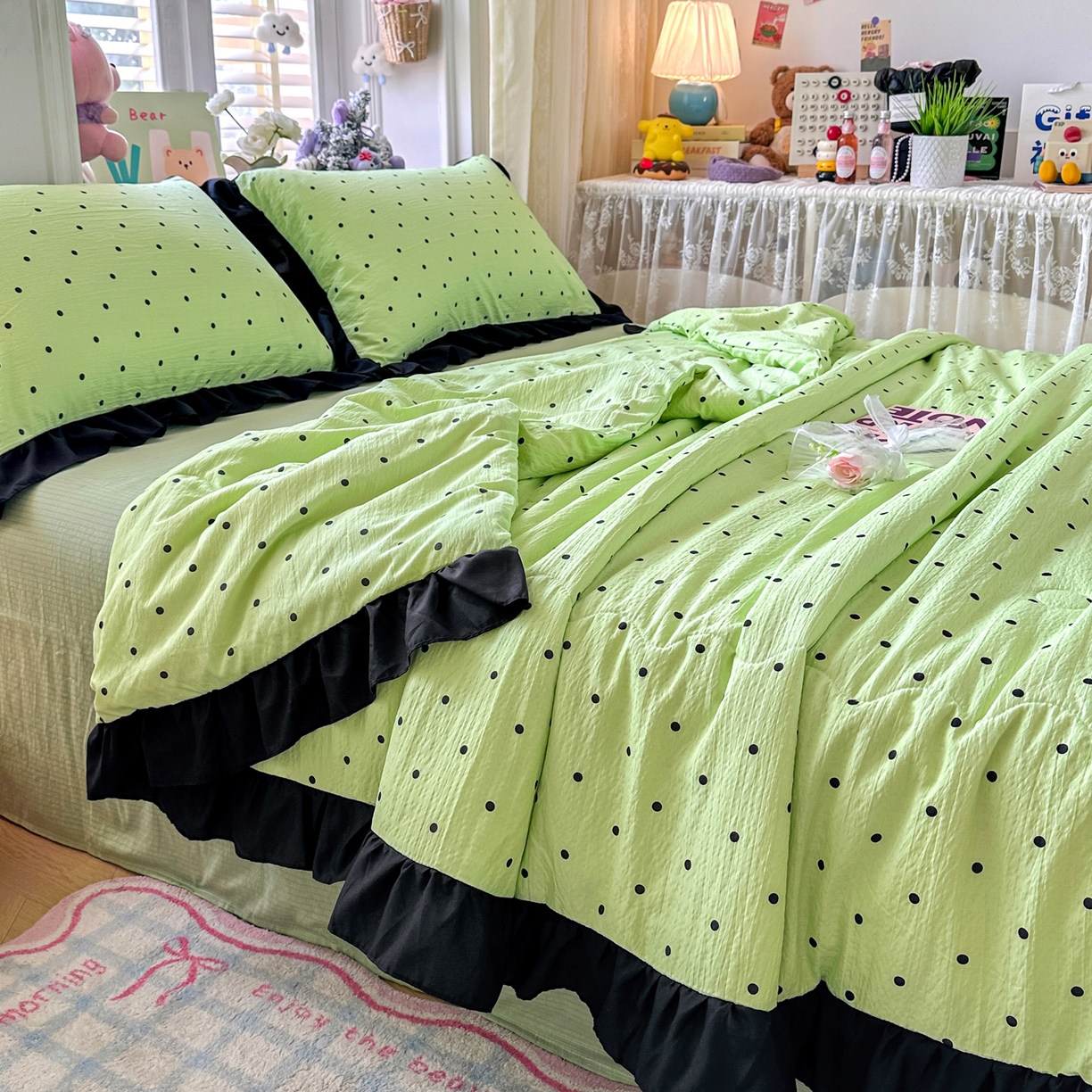 91家纺网 家纺一手货源 找家纺 优卡迪家纺馆 2026新款皱皱棉黑花边夏被四件套下载文件包含买家秀 波点生活-绿(花边款)