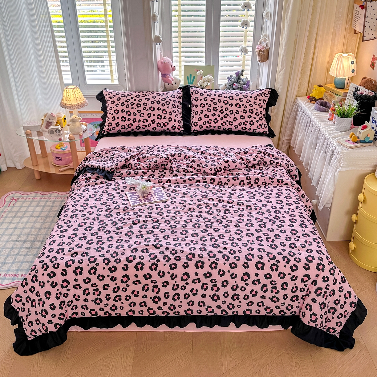 91家纺网 家纺一手货源 找家纺 优卡迪家纺馆 2026新款皱皱棉黑花边夏被四件套下载文件包含买家秀 云影星斑-粉(花边款)