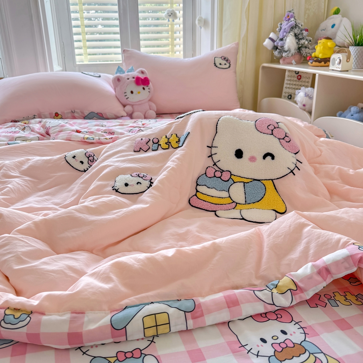 91家纺网 家纺一手货源 找家纺 优卡迪家纺馆 2026新款水洗棉印加绣夏被四件套下载文件包含买家秀 甜梦小喵-玉粉