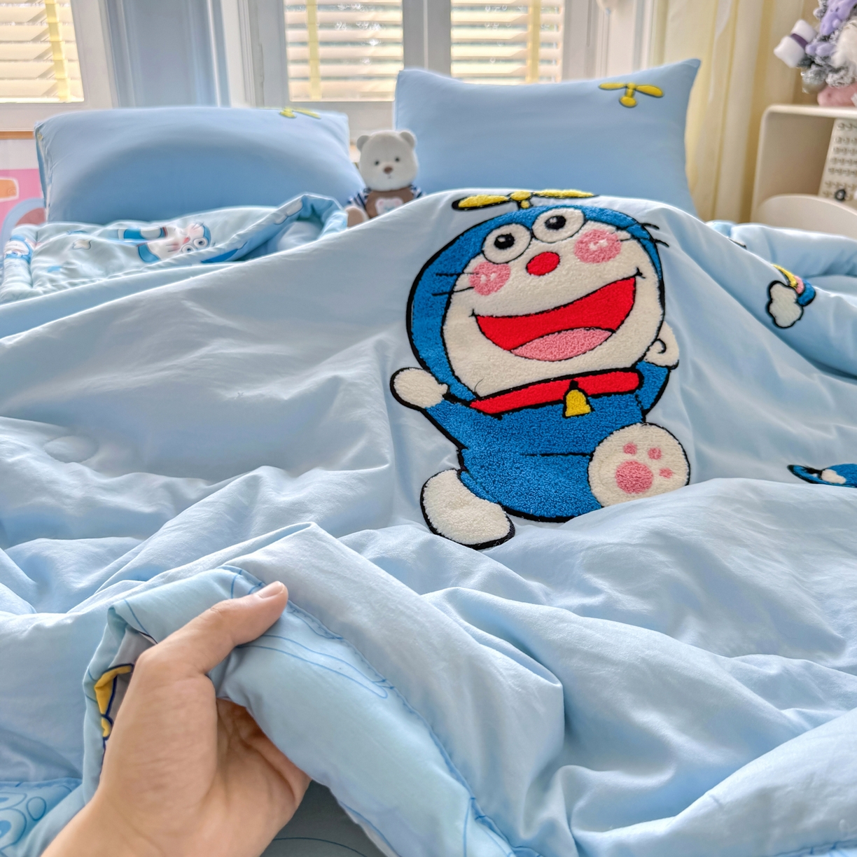 91家纺网 家纺一手货源 找家纺 优卡迪家纺馆 2026新款水洗棉印加绣夏被四件套下载文件包含买家秀 机器猫-天蓝