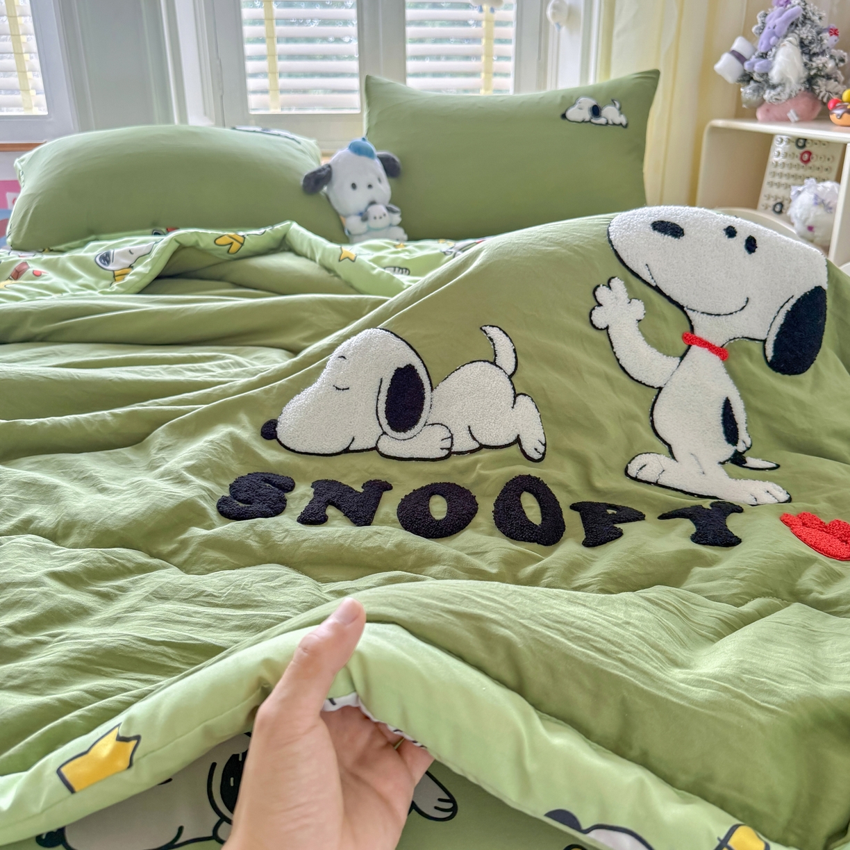 91家纺网 家纺一手货源 找家纺 优卡迪家纺馆 2026新款水洗棉印加绣夏被四件套下载文件包含买家秀 花生布丁狗-茶绿