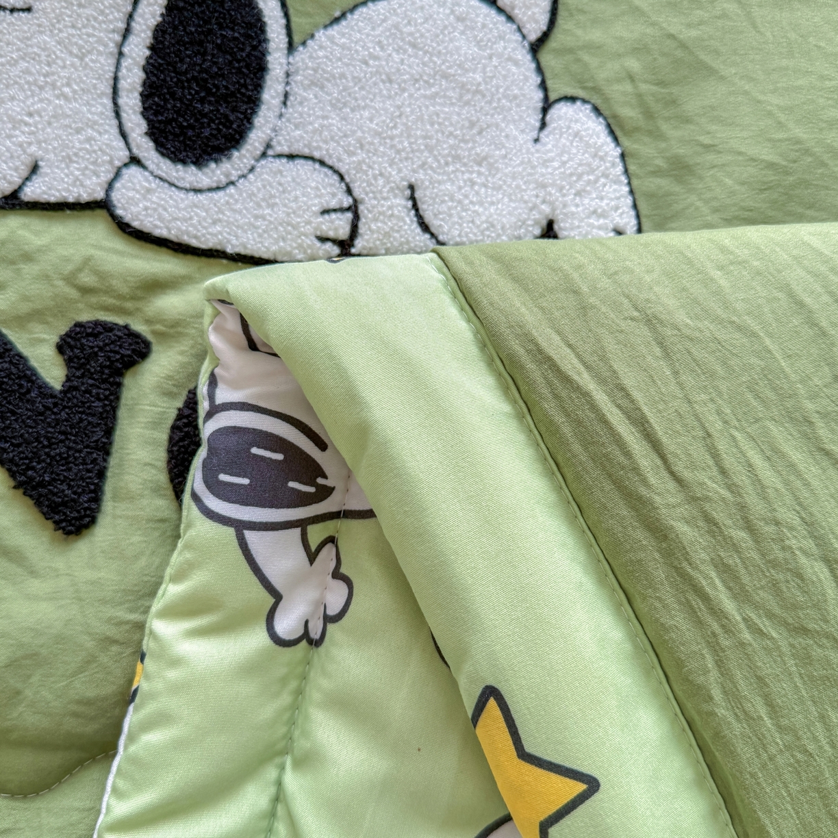 91家纺网 家纺一手货源 找家纺 优卡迪家纺馆 2026新款水洗棉印加绣夏被四件套下载文件包含买家秀 花生布丁狗-茶绿