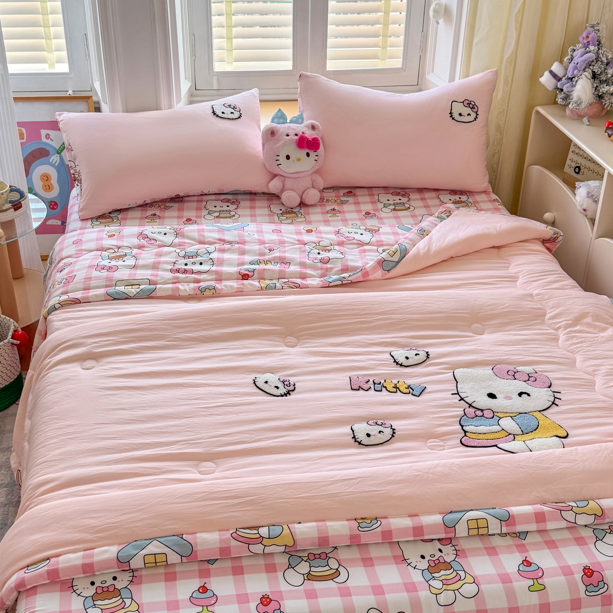 91家纺网 家纺一手货源 找家纺 优卡迪家纺馆 2026新款水洗棉印加绣夏被四件套下载文件包含买家秀 甜梦小喵-玉粉