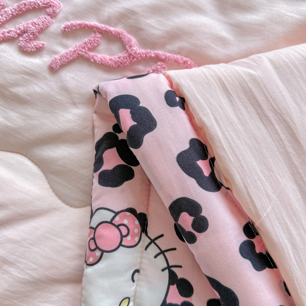 91家纺网 家纺一手货源 找家纺 优卡迪家纺馆 2026新款水洗棉印加绣夏被四件套下载文件包含买家秀 摩登KT-玉粉