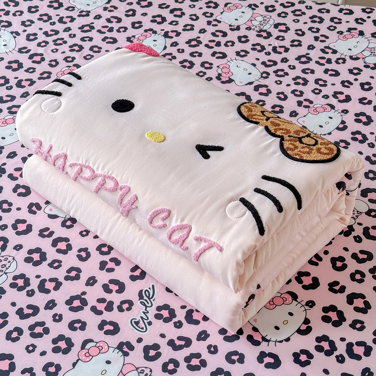 91家纺网 家纺一手货源 找家纺 优卡迪家纺馆 2026新款水洗棉印加绣夏被四件套下载文件包含买家秀 摩登KT-玉粉